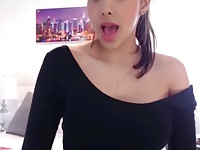 sexy kitten shows her ass on webcam