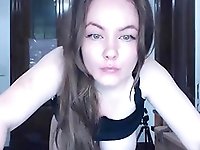 Brunette bouncing her ass and big boobs on cam