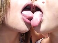 lesbians kissing