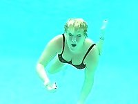 Wendy underwater