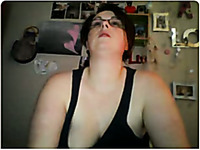I found looking like me dark haired beautiful a bit plumper brunette webcam lady